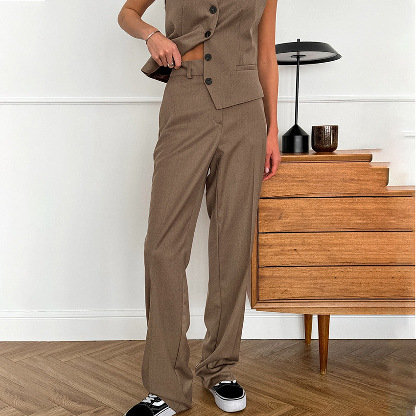 Costume Casual Col V : Élégance Simple et Raffinée
