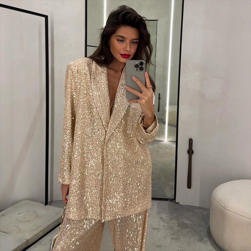 Ensemble Blazer & Pantalon à Sequins – Élégance Décontractée
