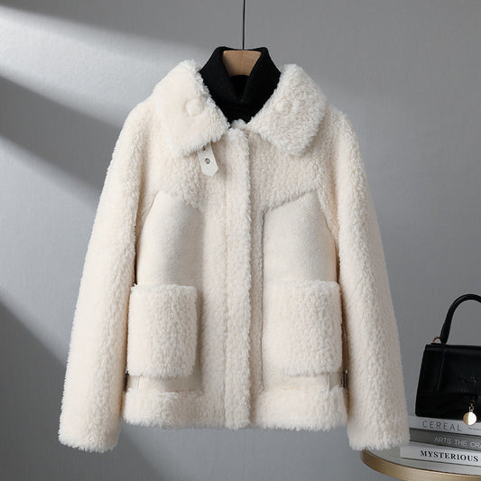 Élégance Hivernale : Manteau Chenille et Fourrure