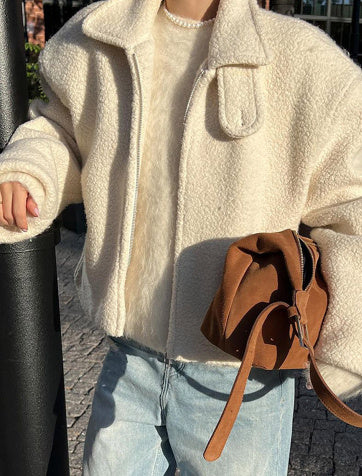 Veste Courte en Laine d'Agneau - Chaude et Stylée