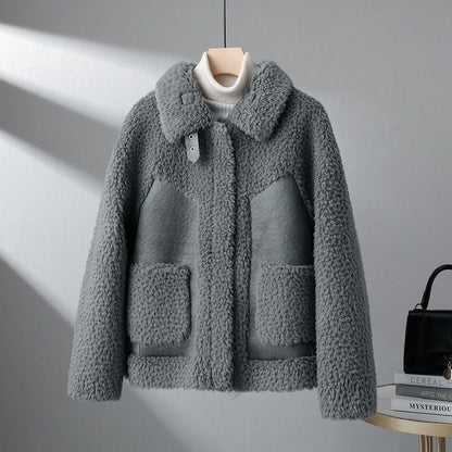 Élégance Hivernale : Manteau Chenille et Fourrure