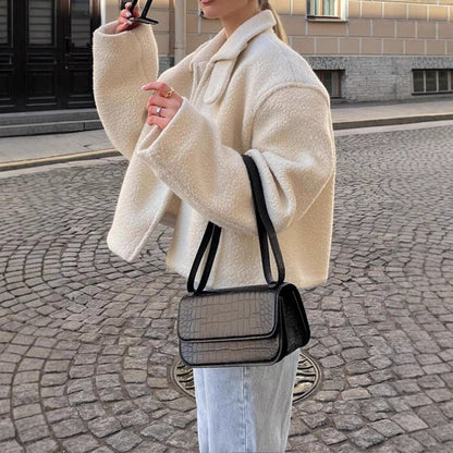 Veste Courte en Laine d'Agneau - Chaude et Stylée